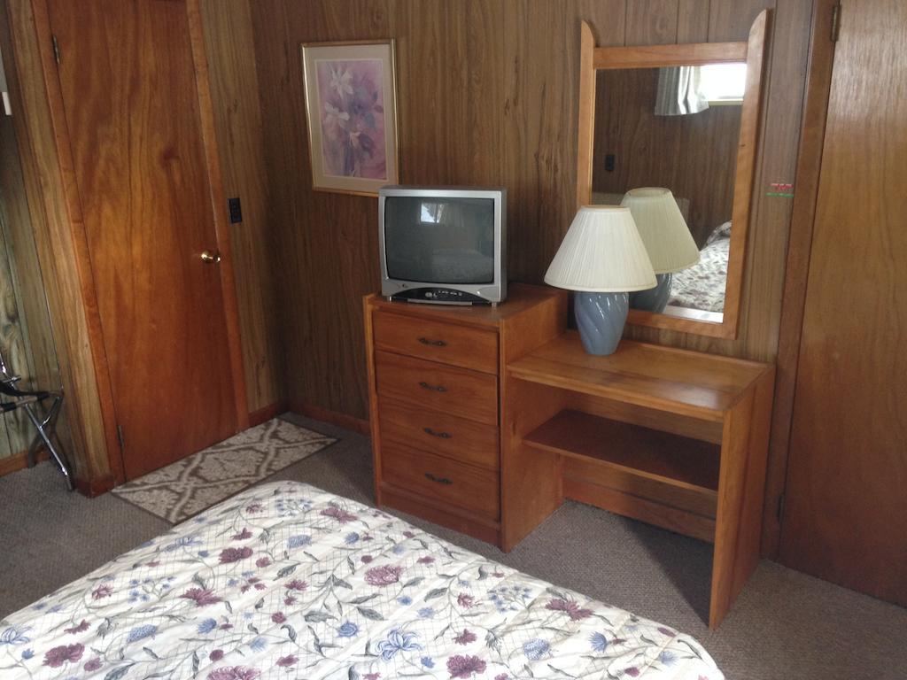 Amber Lantern Motel Λίμνη George Δωμάτιο φωτογραφία